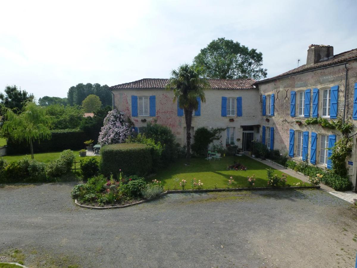 Bed and Breakfast Le Logis De Faugerit Frontenay-Rohan-Rohan Exterior foto