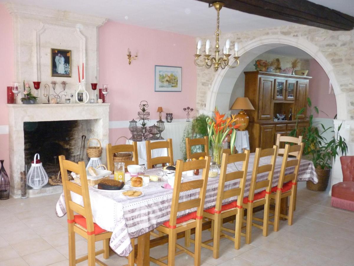 Bed and Breakfast Le Logis De Faugerit Frontenay-Rohan-Rohan Exterior foto