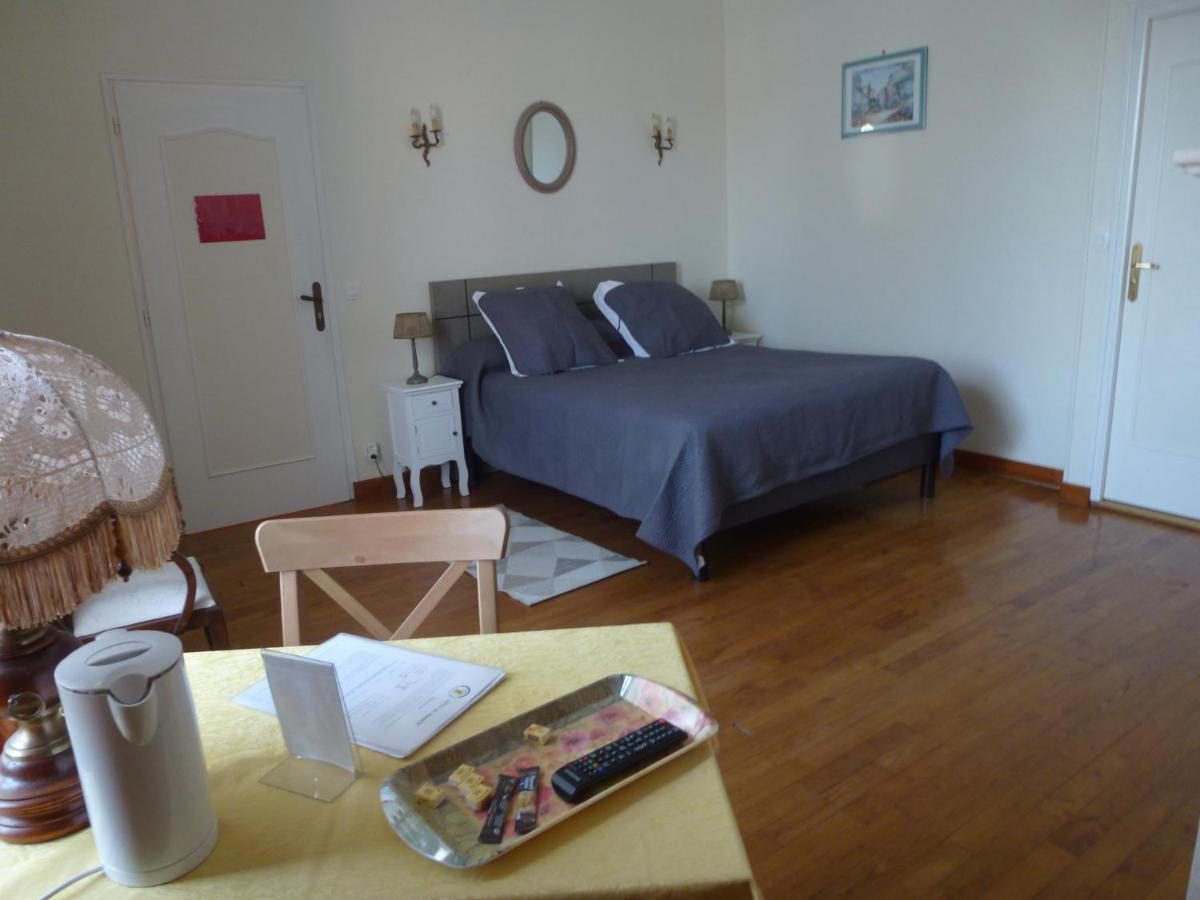Bed and Breakfast Le Logis De Faugerit Frontenay-Rohan-Rohan Exterior foto