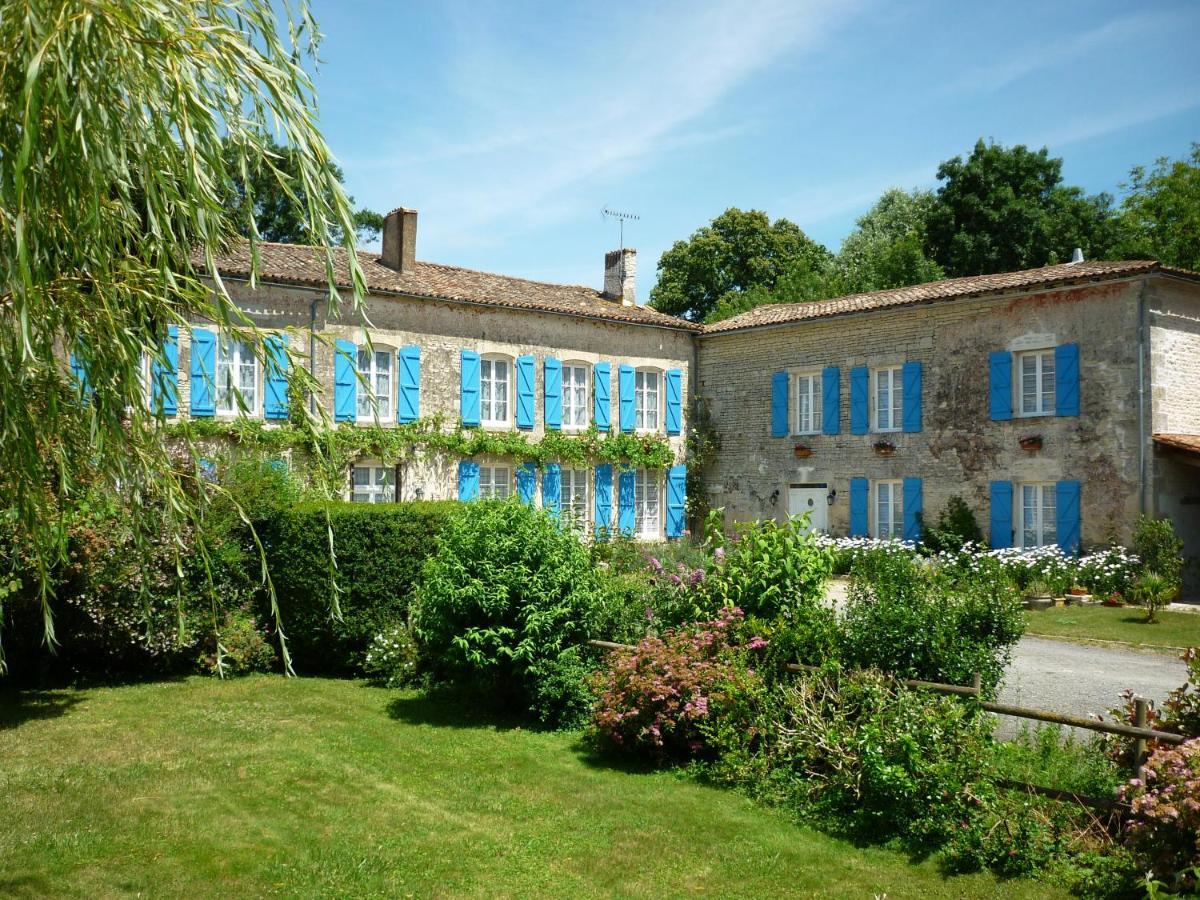 Bed and Breakfast Le Logis De Faugerit Frontenay-Rohan-Rohan Exterior foto